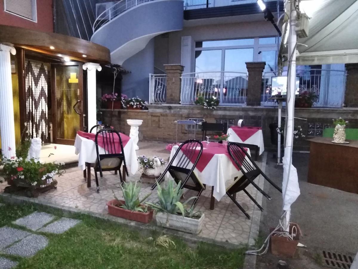 Hotel La Carina Гроттаминарда Экстерьер фото