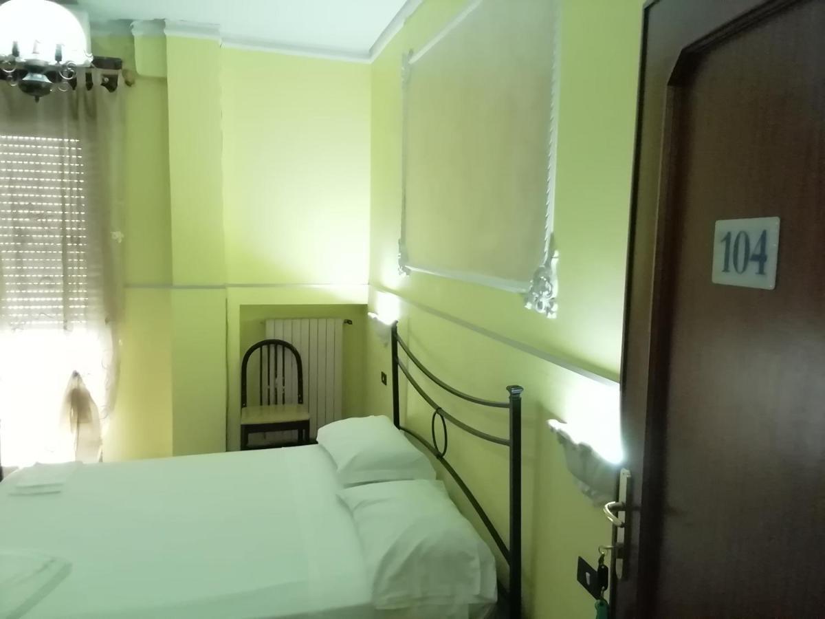 Hotel La Carina Гроттаминарда Экстерьер фото
