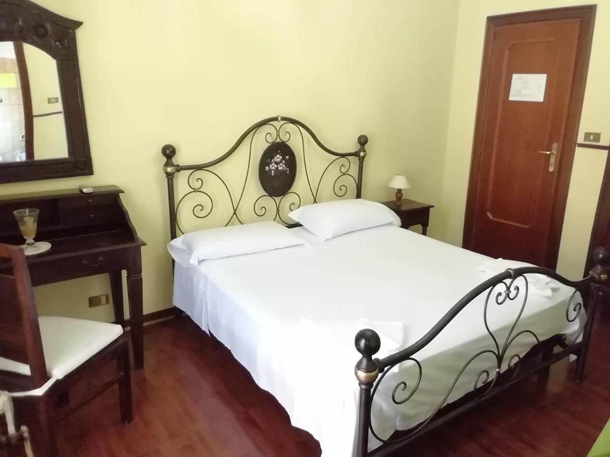Hotel La Carina Гроттаминарда Экстерьер фото